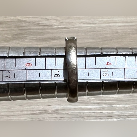 Designer Signed Victoria Wieck Sterling Silver Cubic Zirconia Band Ring, Size 5 - Picture 12 of 12